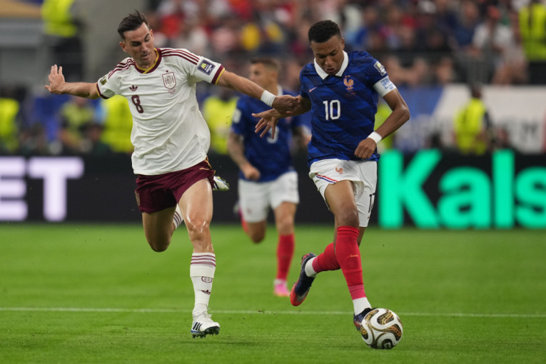 Francuska - Španija: "Finale pre finala" u Dalasu, Mbape na Jamala