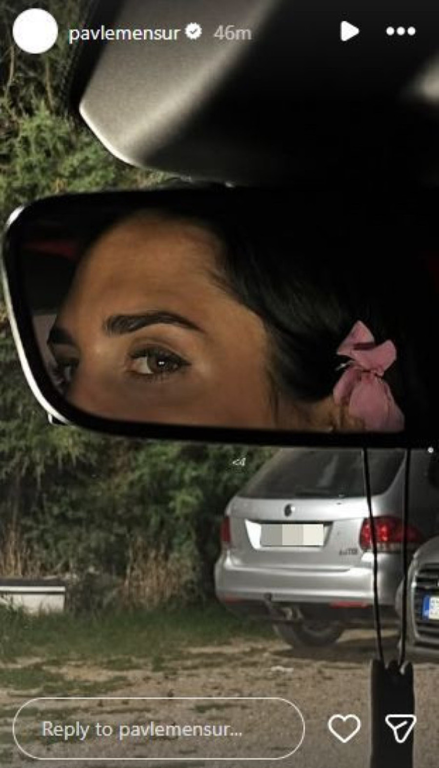 Pavle Mensur objavio Jelisavetinu fotku s parkinga! Tek da vidite kako mu je pozirala (FOTO)