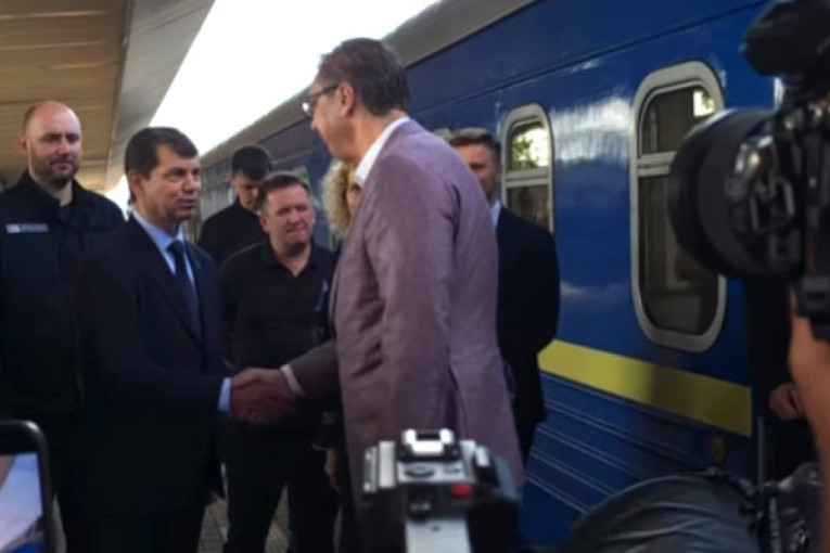 Vučić stigao u Kijev, prisustvovaće samitu Jugoistočna Evropa-Ukrajina (VIDEO)