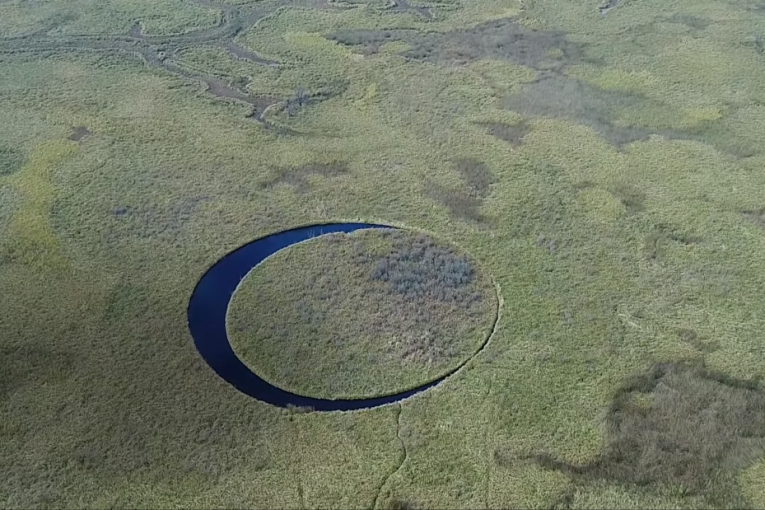 Tajanstveno "Oko" usred argentinske močvare: Ostrvo savršenog oblika godinama podstiče teorije i nagađanja (FOTO/VIDEO)