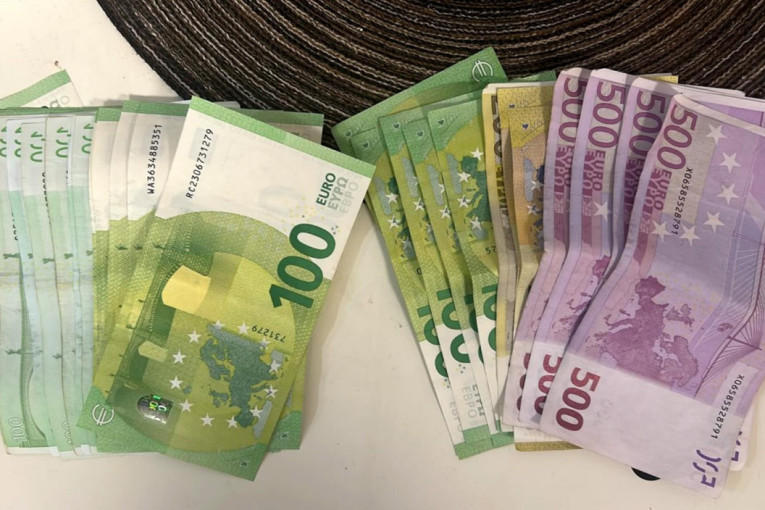 Detalji krvavog napada na Paliluli: Nožem izbo dvojicu mladića, pronađene makaze i čekić!