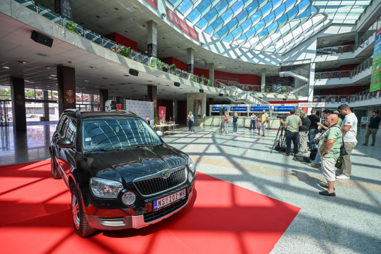 Podrška spasiocima: Novosadski sajam donirao vozilo Organizaciji za traganje i spasavanje!