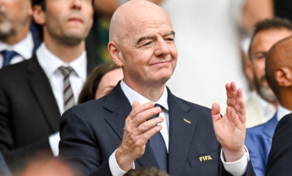 Legenda stala uz Infantina: Promenio je fudbal, podržavam prodaju Mundijala!