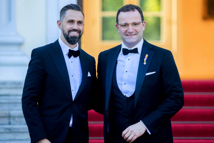 Nemci besni zbog onoga što je uradio: Lider CDU u parlamentu podneo ostavku jer je dobio dete pomoću surogat majke
