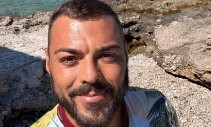 Sloba Vasić u zagrljaju ćerke Marije proslavio 35. rođendan: Tek da mu vidite tortu! (FOTO)