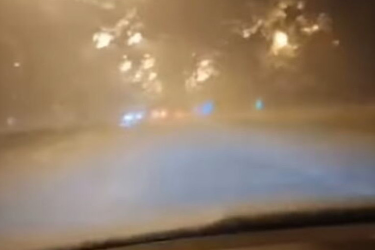 Kolaps na auto-putu kod Niša: Vozači pale sva četiri, od nevremena se ne vidi prst pred okom! (VIDEO)