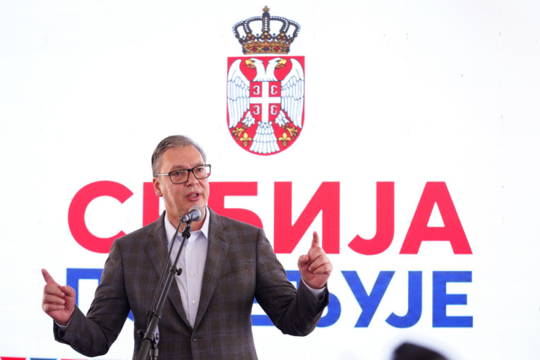 Vučić se upravo oglasio: Predsednik poslao moćnu poruku svom narodu