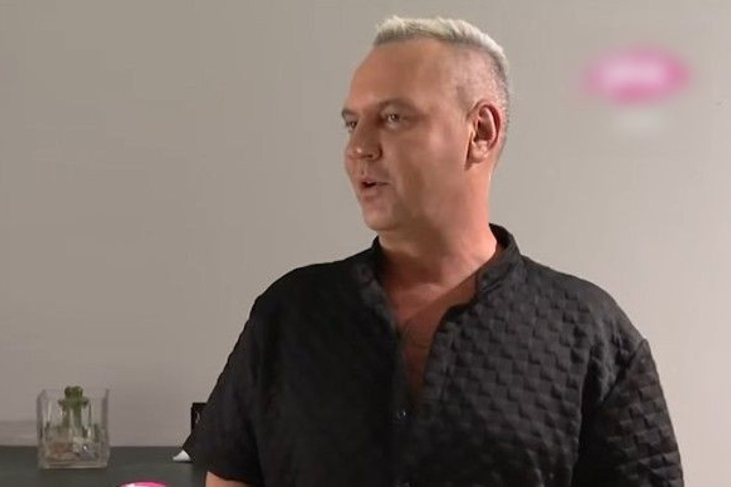 Voditelj Elite otvorio vrata svoje kuće na tri sprata: Sve mi je u svetlim tonovima, tako volim! (FOTO)