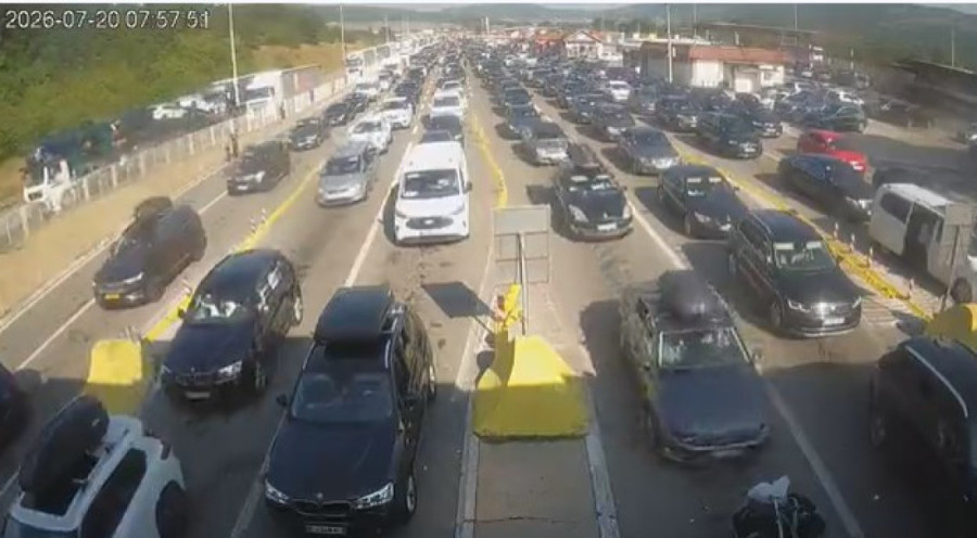 Krećete na put? Na ovim granicama čeka se i više od sat vremena, vozače sačekale velike gužve