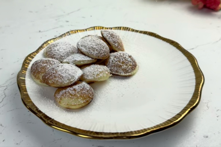 Recept dana: Najmekši kolač sa kajsijama koji se topi u ustima, odličan je kada vam dolaze gosti