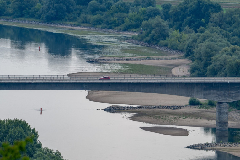Reke u Srbiji na udaru suše: Plovidba otežana, građanima upućen apel
