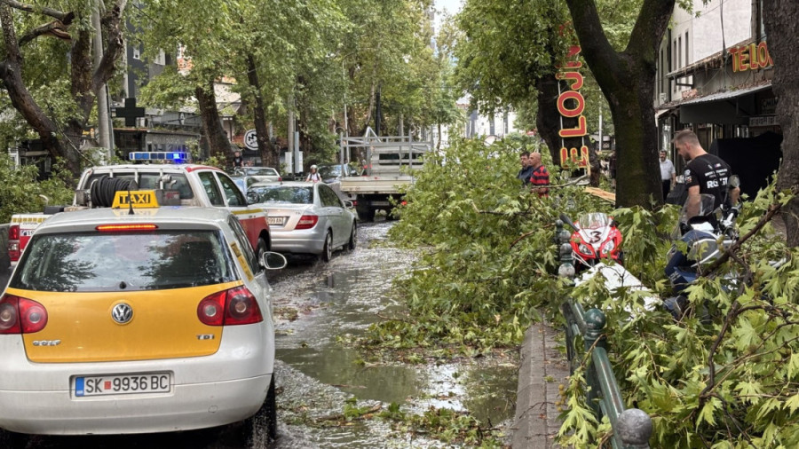 Razorna oluja napravila haos u Severnoj Makedoniji: Više od 30 povređenih, stotine trafostanica i dalje bez struje