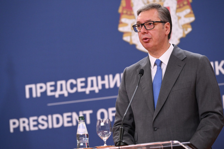 Specijalni rat iz Zagreba, moramo da reagujemo! Lider SNS Vučević poslao poruku i delegaciji Crne Gore: "Glogov kolac u srce i dušu Njegoša"