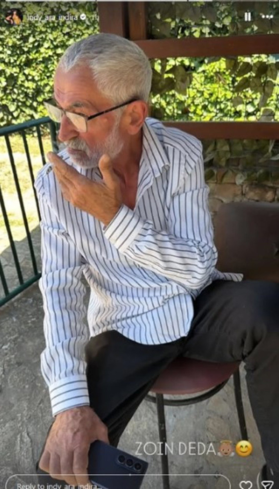 Ovo je otac Edite i Indi Aradinović! Pevačica ne krije sreću nakon prinove: "Zoin deda!" (FOTO)