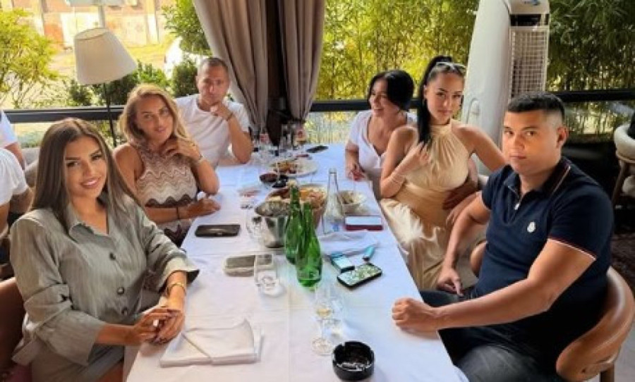 Izašao iz “Elite” pa se skinuo: Anđelo pokazao mišiće, a poruka otkriva šta je jedva čekao! (FOTO)