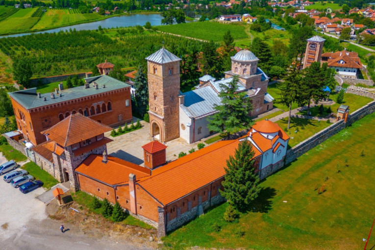 Vlada donela važnu odluku! Manastiru Žiča odobreno 60 miliona dinara za obnovu