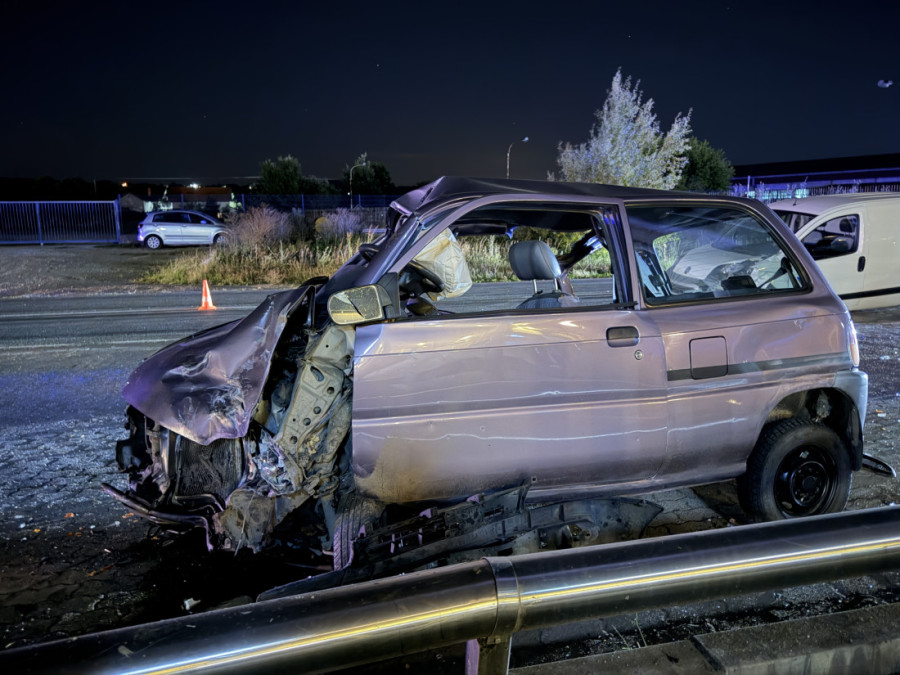 Stravičan sudar na Ibarskoj magistrali: Automobil smrskan do neprepoznatljivosti, među teško povređenima i tinejdžer (FOTO)