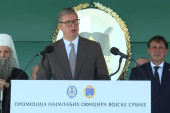 Vučić na promociji oficira: Vojska je danas bolje naoružana i opremljena i neuporedivo snažnija