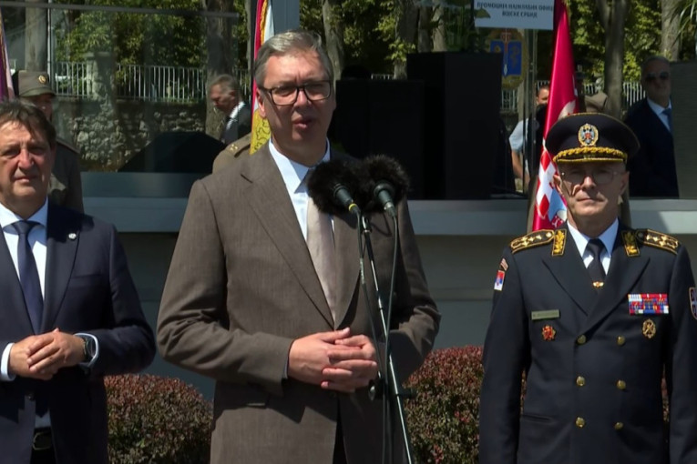 Vučić: Sami ćemo čuvati svoje nebo i zemlju! Moć Vojske Srbije prikazana na Pešteru