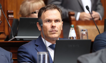 Novac leže već od 22. septembra! Mali otkrio koliko se građana prijavilo za 6.000 dinara od ponoći