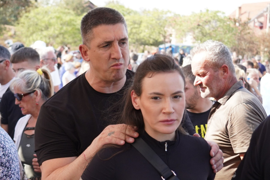 Kristijan obelodanio šta su Kristina i Car radili pod jorgan planinom: Snimak razgovora zapalio mreže!
