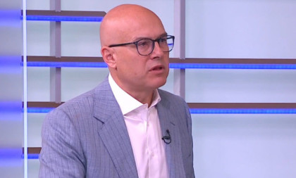 Vučević o nasilju u Novom Sadu: „Blokader pesnicom udario ženu, Srdanović podstiče sukob“