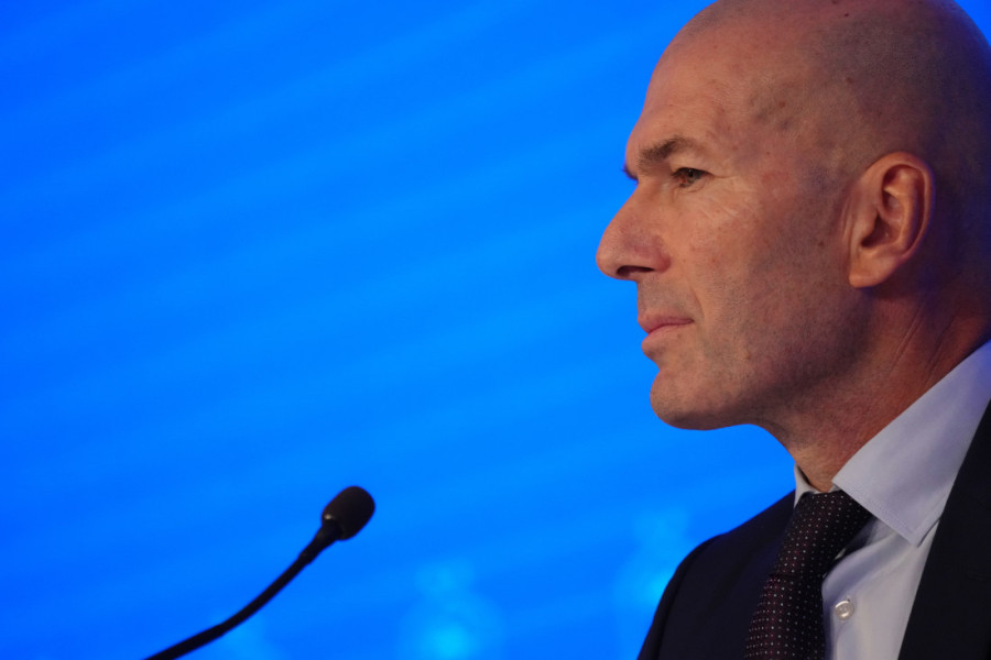 Zidan i zvanično! Legenda preuzela "trikolore" (FOTO)