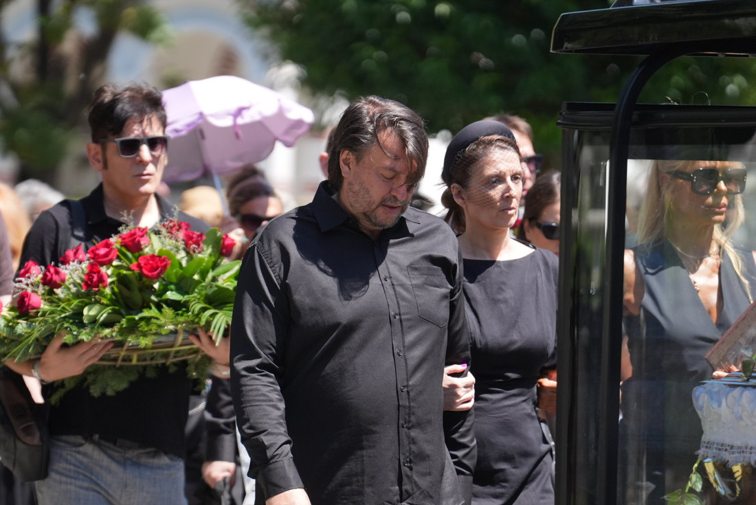 Zbogom, Olivera Katarina: Sahranjena velika srpska diva (FOTO/VIDEO)