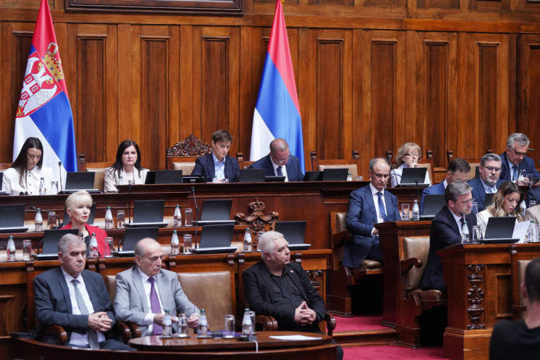 Treći dan vanredne sednica Skupštine o nepoverenju Vladi Srbije