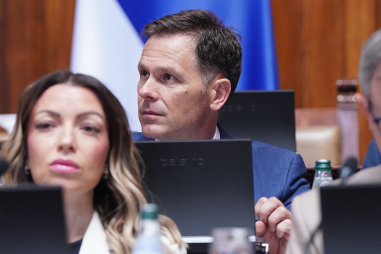 Počela vanredna sednica Skupštine Srbije: Siniša Mali pred poslanicima obrazlaže rebalans budžeta