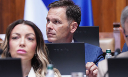 Počela vanredna sednica Skupštine Srbije: Siniša Mali pred poslanicima obrazlaže rebalans budžeta