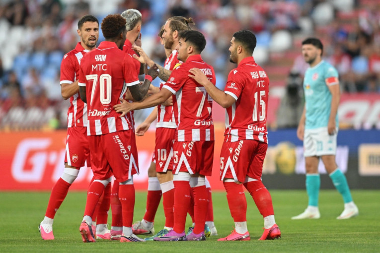 Crvena zvezda - Larn: Arnautović pogađa za 2:0! (POLUVREME)