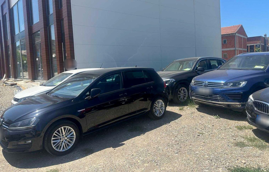 Velika akcija u Novom Pazaru: Oduzeta 52 automobila (FOTO)