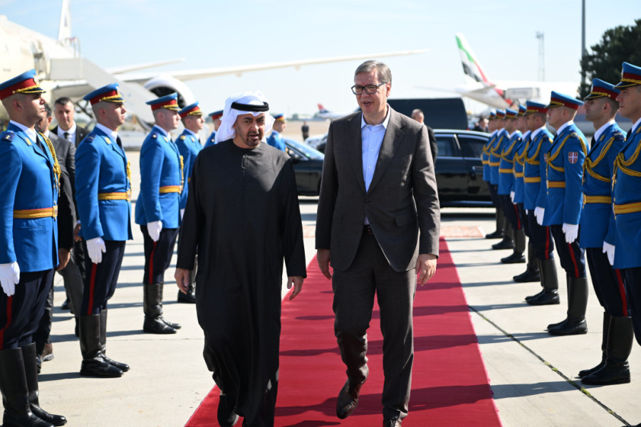 Vučić ispratio Bin Zajeda iz Beograda: Ova poseta otvara novo poglavlje u odnosima Srbije i UAE (FOTO/VIDEO)
