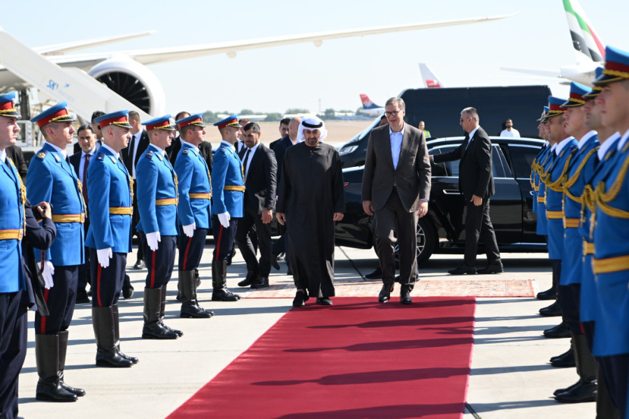 Vučić ispratio Bin Zajeda iz Beograda: Ova poseta otvara novo poglavlje u odnosima Srbije i UAE (FOTO/VIDEO)