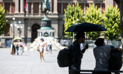 Srbiju čeka novi toplotni udar: Temperature idu do 36°C, RHMZ upozorava na veliku opasnost od požara!