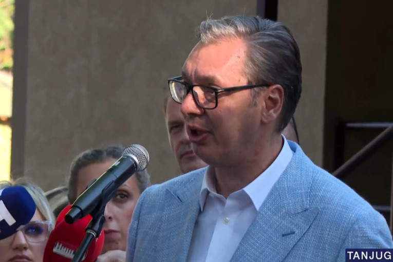 Predsednik od ranog jutra na terenu: Nema odmora dok traje obnova, idemo u akciju! (VIDEO)