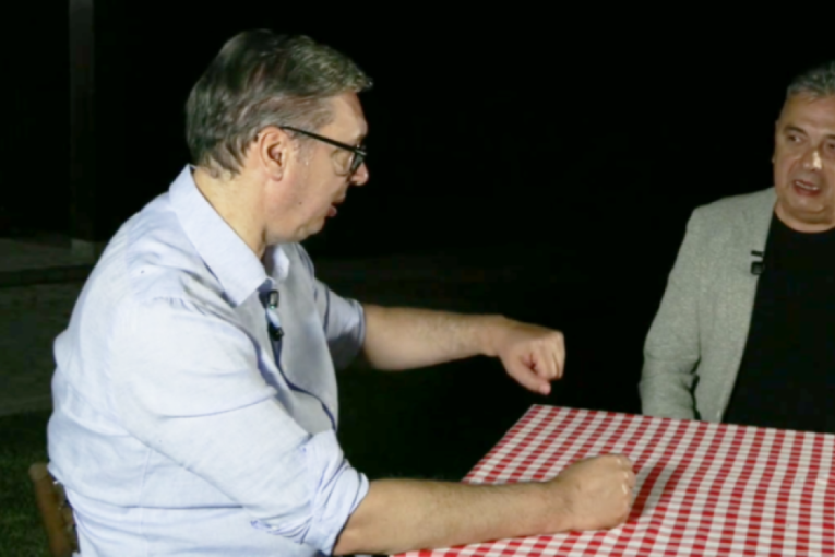 Oglasio se Vučić, najavio i značajno povećanje plata i penzija!