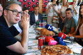 Veće plate i do 20 odsto: Vučić traži povišice za lekare, ali samo u ovim sredinama