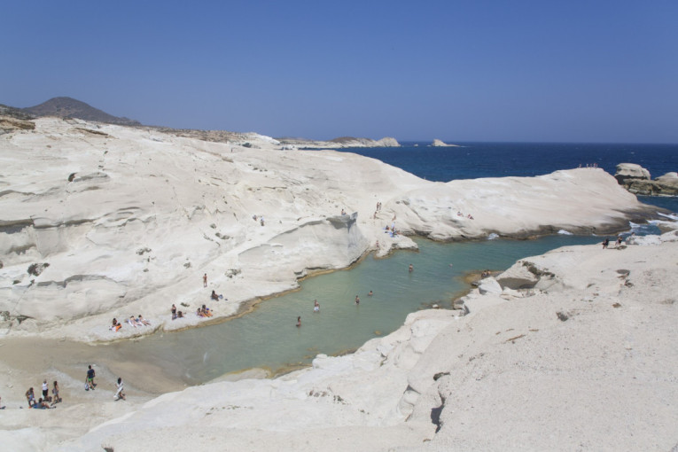 Ovo grčko ostrvo čuva tajnu slavne Venere iz Mila: Rajske plaže i pejzaži ostavljaju bez daha (FOTO)