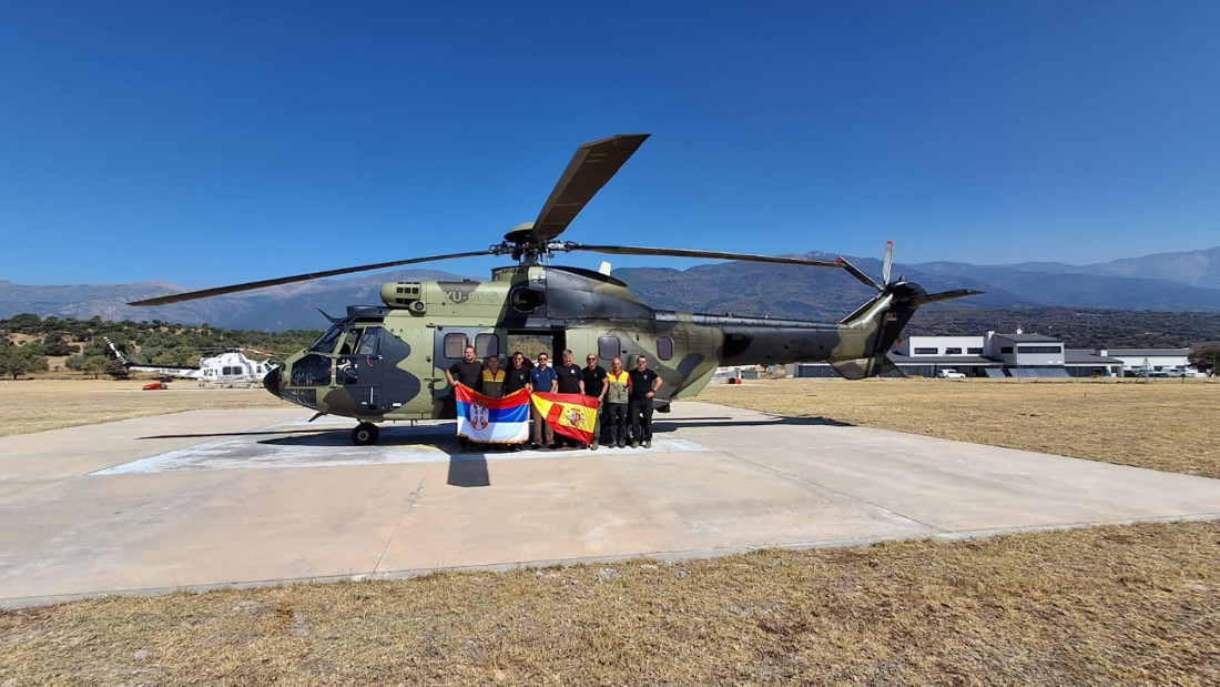 Srpski helikopter ne staje: Za samo jedno prepodne izveo 36 naleta iznad požarišta u Španiji (VIDEO)