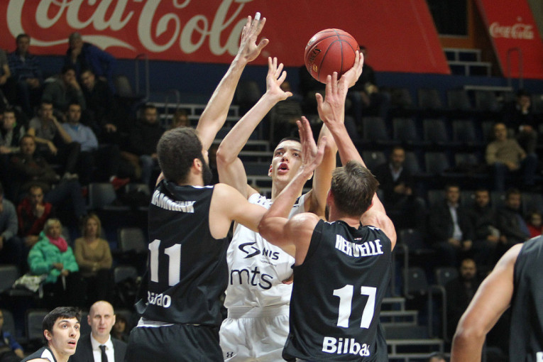 Nema samo Partizan probleme, i Tobol ih ima!