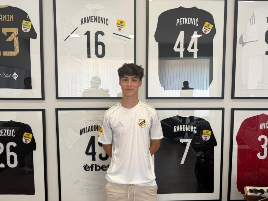 Aleksandar Kolarov potpisao za Čukarički (FOTO)
