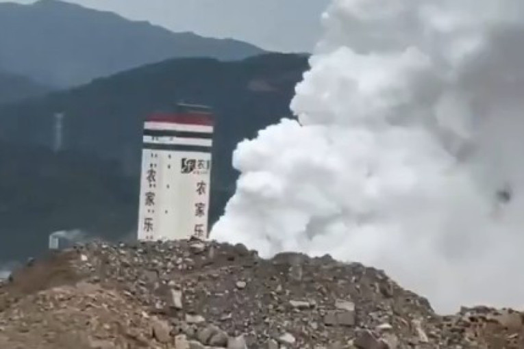 Zbog požara u hemijskoj fabrici evakuisano više od 1.200 stanovnika! Haos u kineskom gradu (VIDEO)