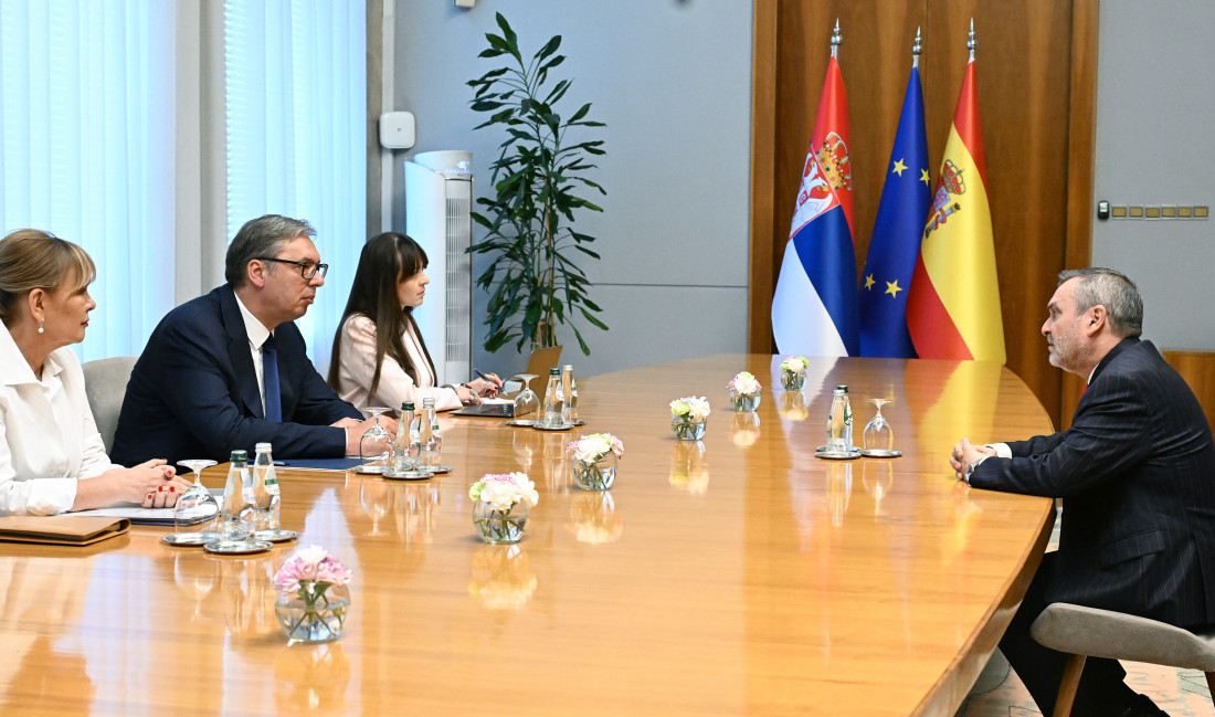 Sastanci u Palati Srbija: Vučić razgovara sa ambasadorima Španije i Azerbejdžana