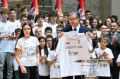 Vučić učesnicima kampa Srbija te zove: Dokazujete da ljubav prema Srbiji nema granice (VIDEO)
