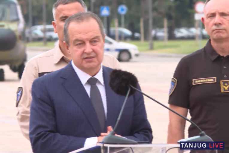 Veliki preokret u Deliblatskoj peščari! Od 64 žarišta ostala samo tri, Dačić otkrio kakva je situacija