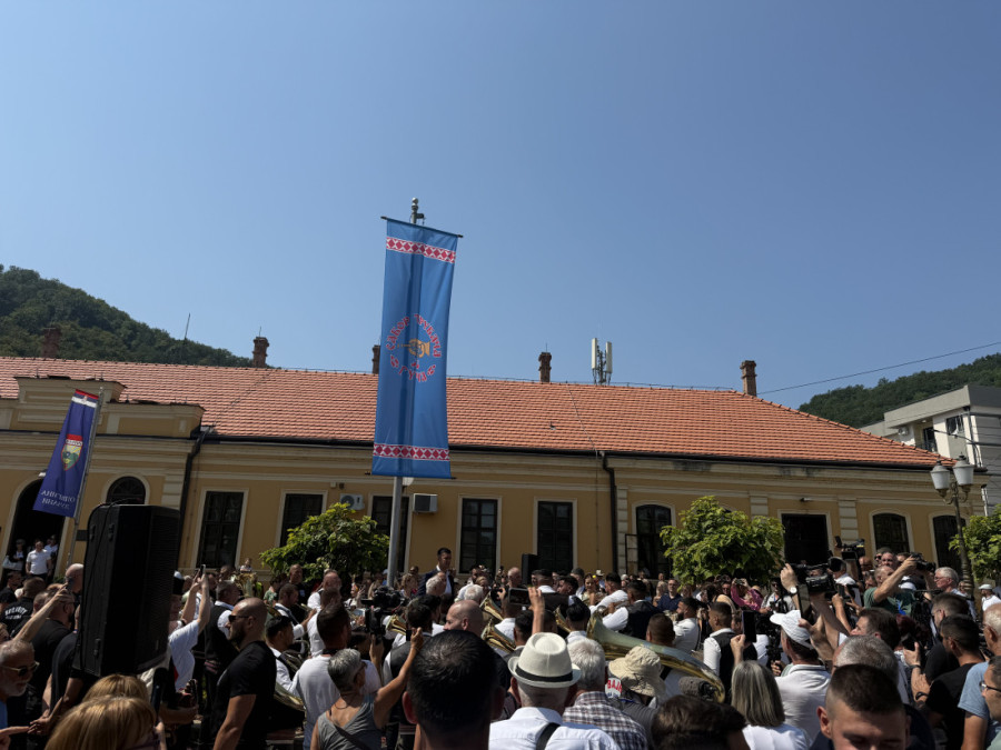 Odjeknule prangije, Guča je na nogama: Otvoren 65. Sabor trubača, večeras grmi stadion!