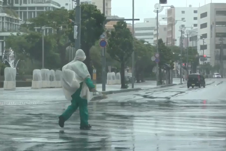 Grčke plaže pod lupom inspekcije: Vlasnici ležaljki strepe od paprenih kazni