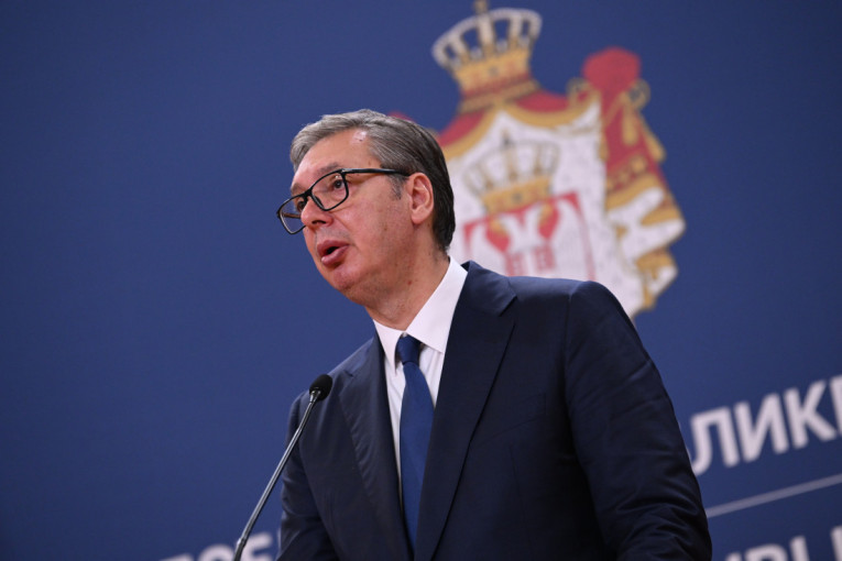 Vučić čestitao Barni osvajanje srebra na EP: Ovim uspehom obradovali ste celu zemlju!